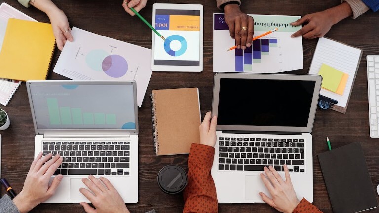 Organizar y priorizar múltiples tareas | Su gestor de proyectos virtual